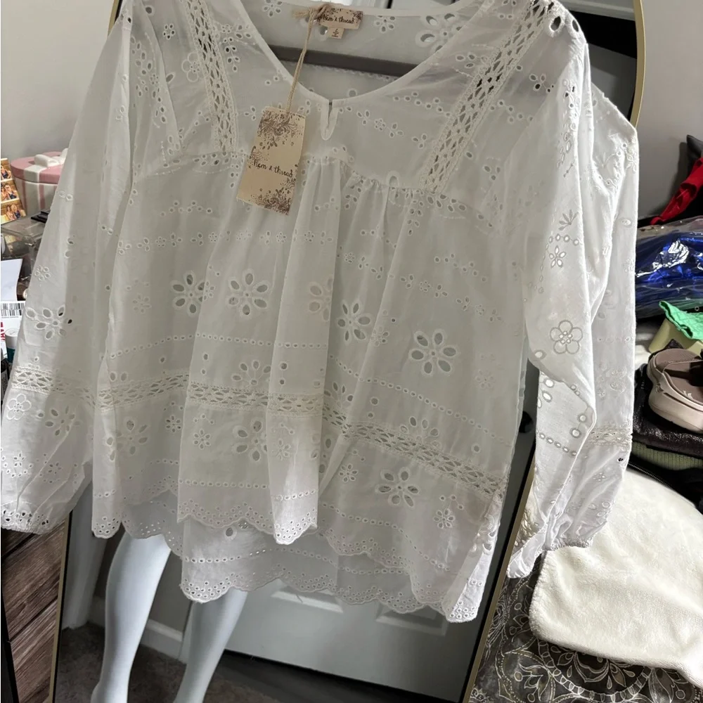 Hem & Thread white Blouse with Bib Collar and 3/4 Sleeves - Picture 2 of 4